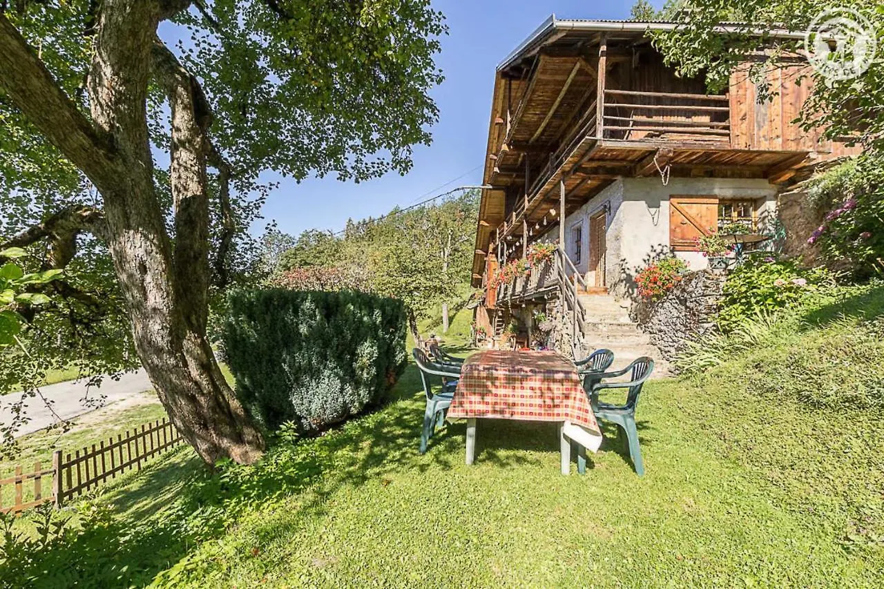 Chalet De Marie Proche Des Saisies Queige France